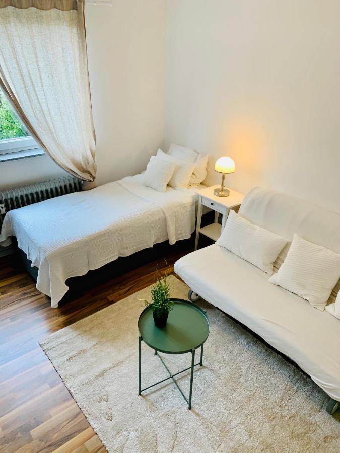 Top Renoviertes Apartement In Bester Lage Von Homburg- 5 Fussminuten Zur Uniklinik 洪堡 外观 照片