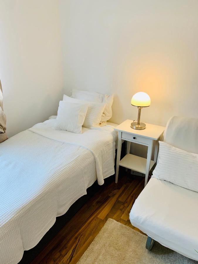Top Renoviertes Apartement In Bester Lage Von Homburg- 5 Fussminuten Zur Uniklinik 洪堡 外观 照片